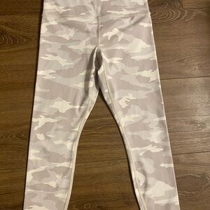 Athleta Kids Gray Camouflage Leggings